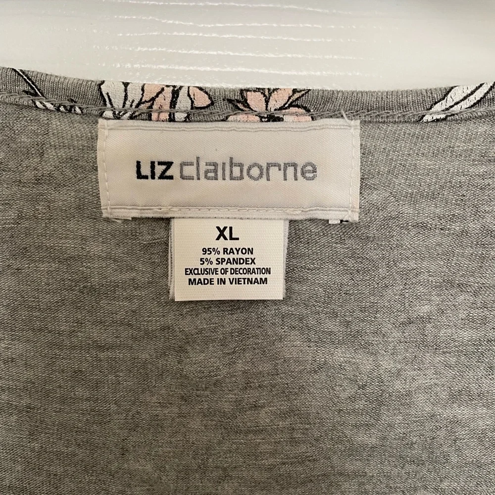 Liz Claiborne NWOT long sleeve vneck top button loose blouse size XLarge- grey - Picture 5 of 5